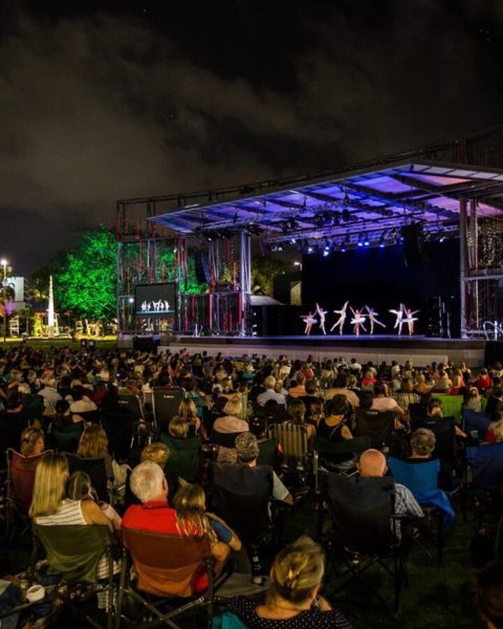 Munro Martin Parklands, Cairns